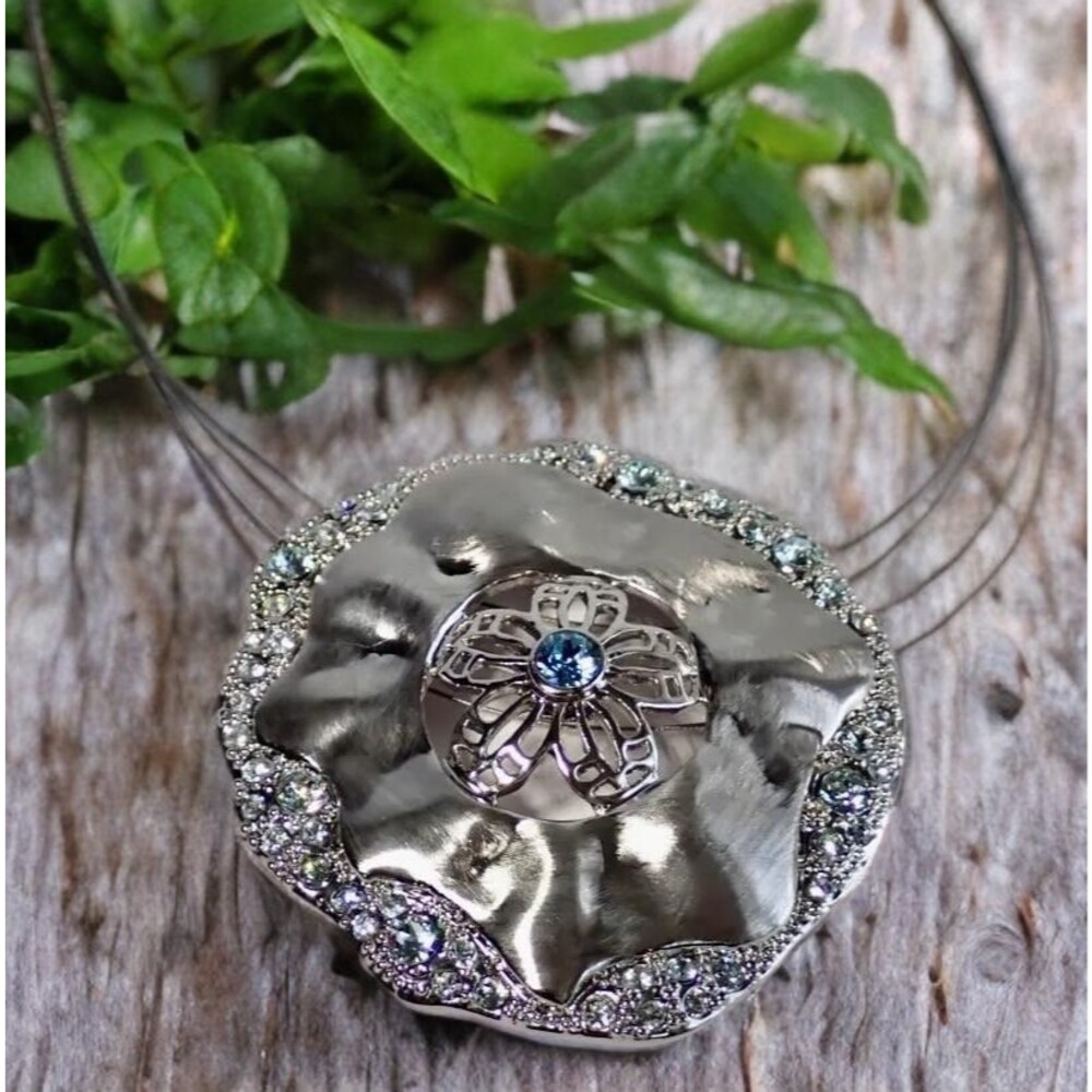 Touchstone Crystal TC Sand Dollar Silver Pendant Necklace Swarovski Blue Crystal - Picture 2 of 9